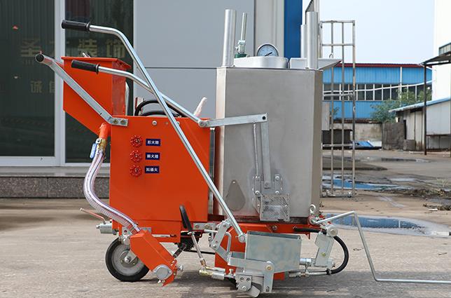 <b>不同路段，使用劃線機涂料也不一樣</b>