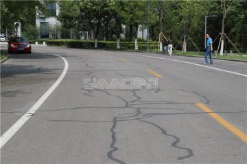 是橡膠瀝青灌封膠好還是原始瀝青進行灌縫好？